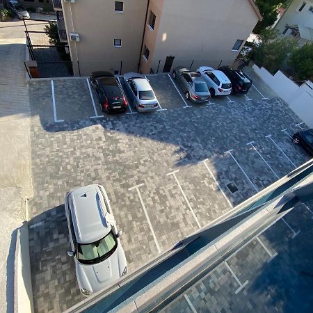 Apartments Elena Локва-Рогозниця Екстер'єр фото